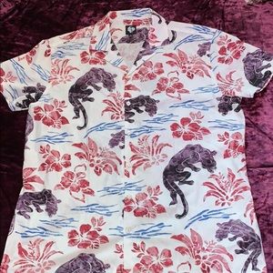 Short sleeved button up Twisted Tailor shirt